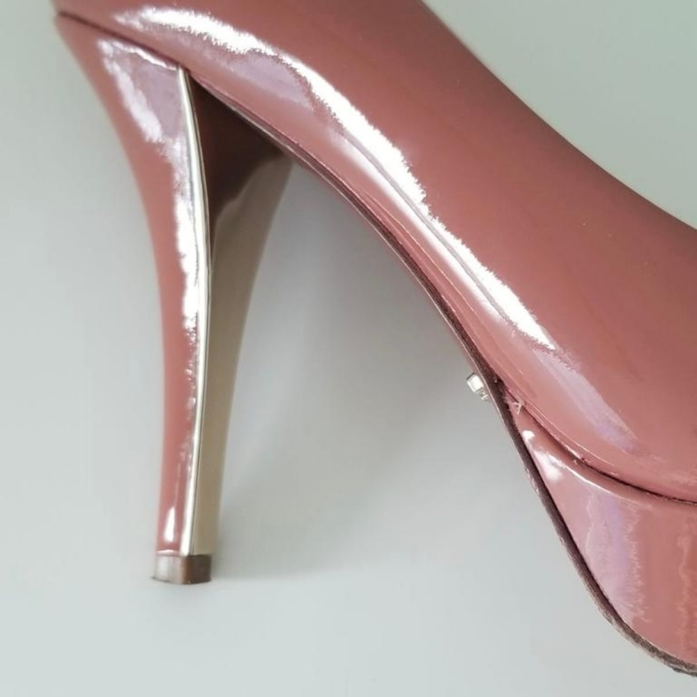 Shoes - Picture 3 of 7